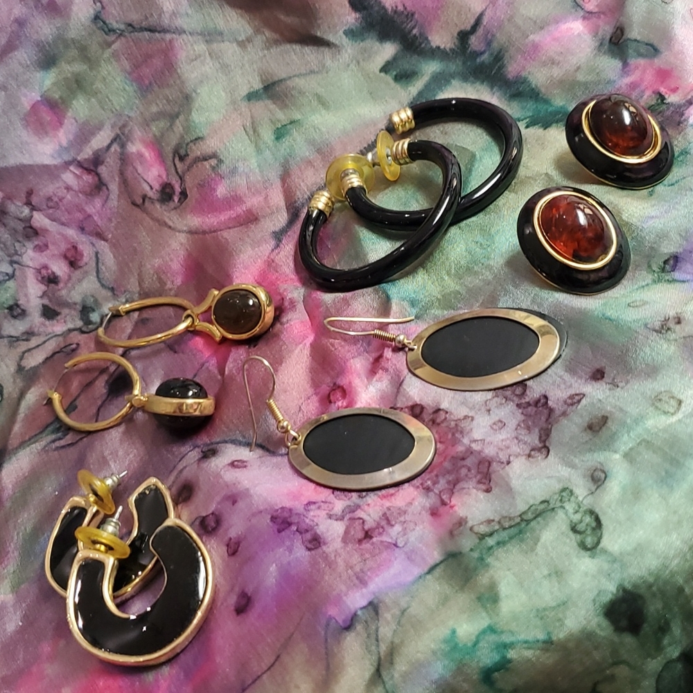 5 pair black & Gold earrings